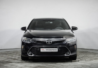 Подержанный автомобиль Toyota Camry Sedan 2017 года (2 фото)