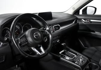 Подержанный автомобиль Mazda CX-5 2017 года (9 фото)