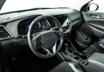 Подержанный автомобиль Hyundai Tucson 2018 года (11 фото)