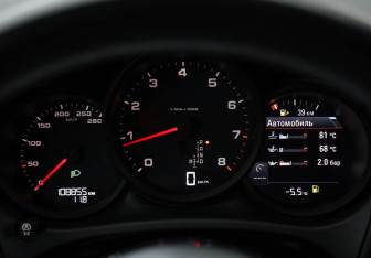 Подержанный автомобиль Porsche Macan 2016 года (14 фото)