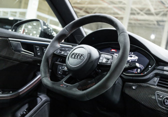 Подержанный автомобиль Audi RS 5 Coupe 2017 года (23 фото)