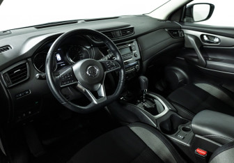 Подержанный автомобиль Nissan Qashqai 2021 года (11 фото)
