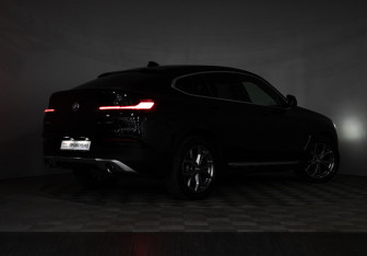 Подержанный автомобиль BMW X4 2019 года (30 фото)