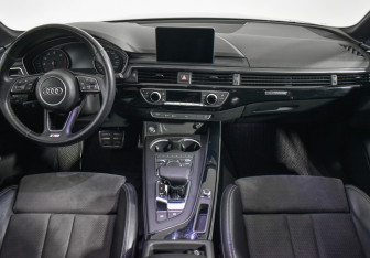 Подержанный автомобиль Audi A5 Liftback 2017 года (2 фото)