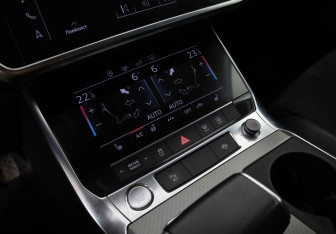 Подержанный автомобиль Audi A6 Wagon 2019 года (13 фото)