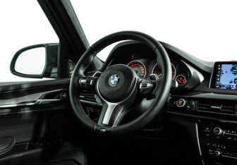 Подержанный автомобиль BMW X5 2017 года (15 фото)