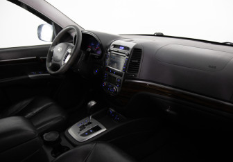 Подержанный автомобиль Hyundai Santa Fe 2011 года (23 фото)