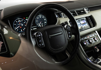 Подержанный автомобиль Land Rover Range Rover Sport 2016 года (27 фото)