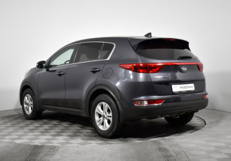 Подержанный автомобиль Kia Sportage 2018 года (7 фото)