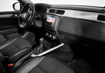 Подержанный автомобиль Renault Arkana 2021 года (13 фото)