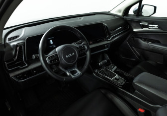 Подержанный автомобиль Kia Sportage 2025 года (11 фото)