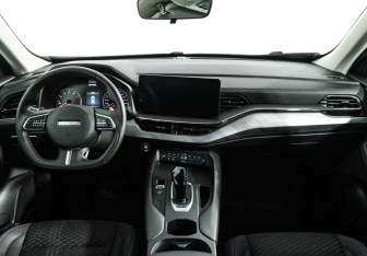 Подержанный автомобиль Haval F7x 2023 года (13 фото)