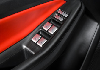 Подержанный автомобиль Changan UNI-S 2024 года (10 фото)