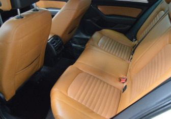 Подержанный автомобиль Volkswagen Passat Wagon 2019 года (11 фото)