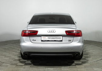 Подержанный автомобиль Audi A6 Sedan 2011 года (6 фото)