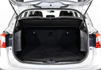 Подержанный автомобиль Suzuki SX4 Hatchback 2014 года (18 фото)