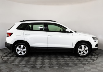 Подержанный автомобиль Skoda Karoq 2020 года (4 фото)