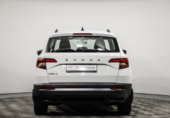 Подержанный автомобиль Skoda Karoq 2020 года (6 фото)