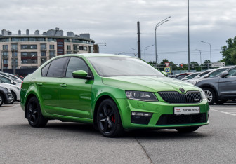 Подержанный автомобиль Skoda Octavia RS Liftback 2014 года (3 фото)