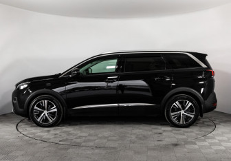 Подержанный автомобиль Peugeot 5008 Suv 2020 года (8 фото)