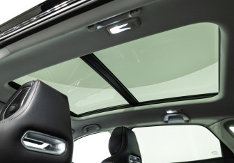 Подержанный автомобиль Changan UNI-K 2023 года (25 фото)