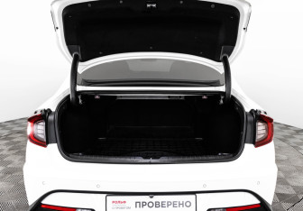 Подержанный автомобиль Hyundai Sonata 2020 года (28 фото)