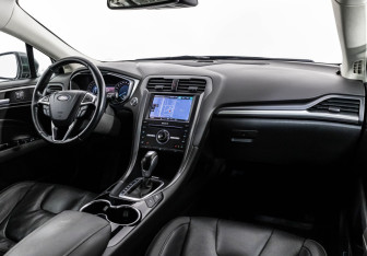 Подержанный автомобиль Ford Mondeo Sedan 2015 года (12 фото)