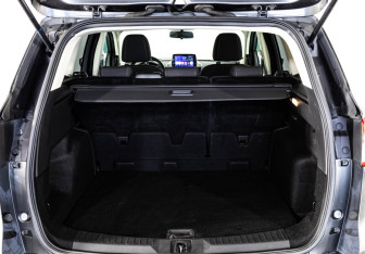 Подержанный автомобиль Ford Kuga 2016 года (21 фото)