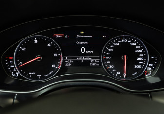Подержанный автомобиль Audi A7 2015 года (12 фото)