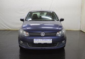 Подержанный автомобиль Volkswagen Polo Sedan 2014 года (2 фото)