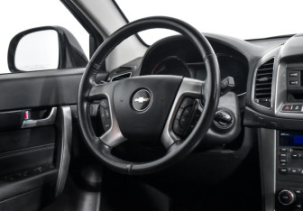 Подержанный автомобиль Chevrolet Captiva 2014 года (14 фото)