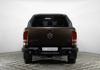 Подержанный автомобиль Volkswagen Amarok 2013 года (6 фото)