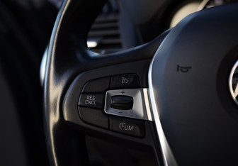 Подержанный автомобиль BMW X3 2018 года (13 фото)