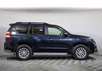 Подержанный автомобиль Toyota Land Cruiser Prado 2014 года (4 фото)