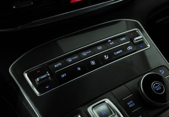 Подержанный автомобиль Hyundai Santa Fe 2021 года (17 фото)