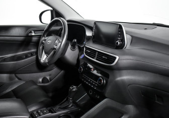 Подержанный автомобиль Hyundai Tucson 2020 года (14 фото)