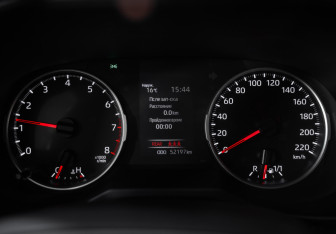 Подержанный автомобиль Toyota RAV4 2022 года (12 фото)