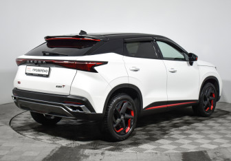 Подержанный автомобиль Omoda C5 2022 года (5 фото)