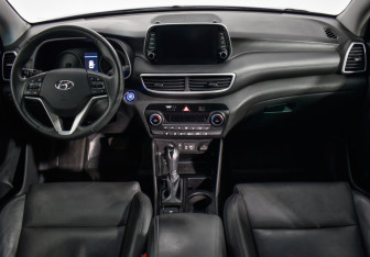 Подержанный автомобиль Hyundai Tucson 2020 года (15 фото)