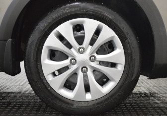 Подержанный автомобиль Kia Rio Hatchback 2021 года (9 фото)