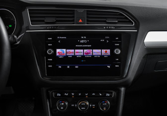 Подержанный автомобиль Volkswagen Tiguan 2020 года (18 фото)