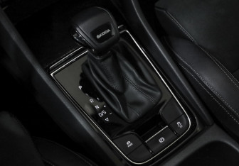 Подержанный автомобиль Skoda Karoq 2020 года (17 фото)