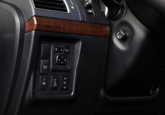 Подержанный автомобиль Toyota Land Cruiser Prado 2014 года (19 фото)