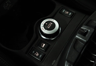 Подержанный автомобиль Nissan X-Trail 2017 года (18 фото)