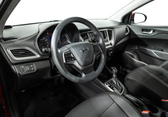 Подержанный автомобиль Hyundai Solaris Sedan 2020 года (11 фото)