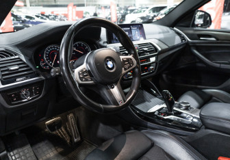 Подержанный автомобиль BMW X4 2018 года (16 фото)