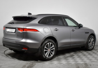 Подержанный автомобиль Jaguar F-Pace 2020 года (5 фото)