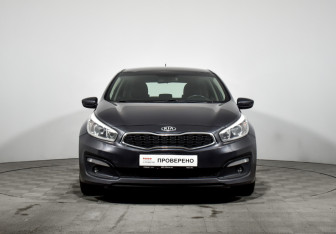 Подержанный автомобиль Kia Ceed Hatchback 2016 года (2 фото)