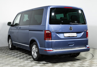 Подержанный автомобиль Volkswagen Multivan 2016 года (7 фото)