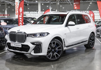 Подержанный автомобиль BMW X7 2021 года (1 фото)